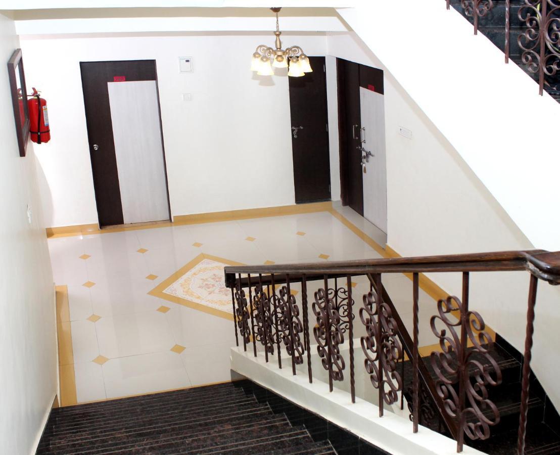 Hotel Manik Moti 로나발라 외부 사진