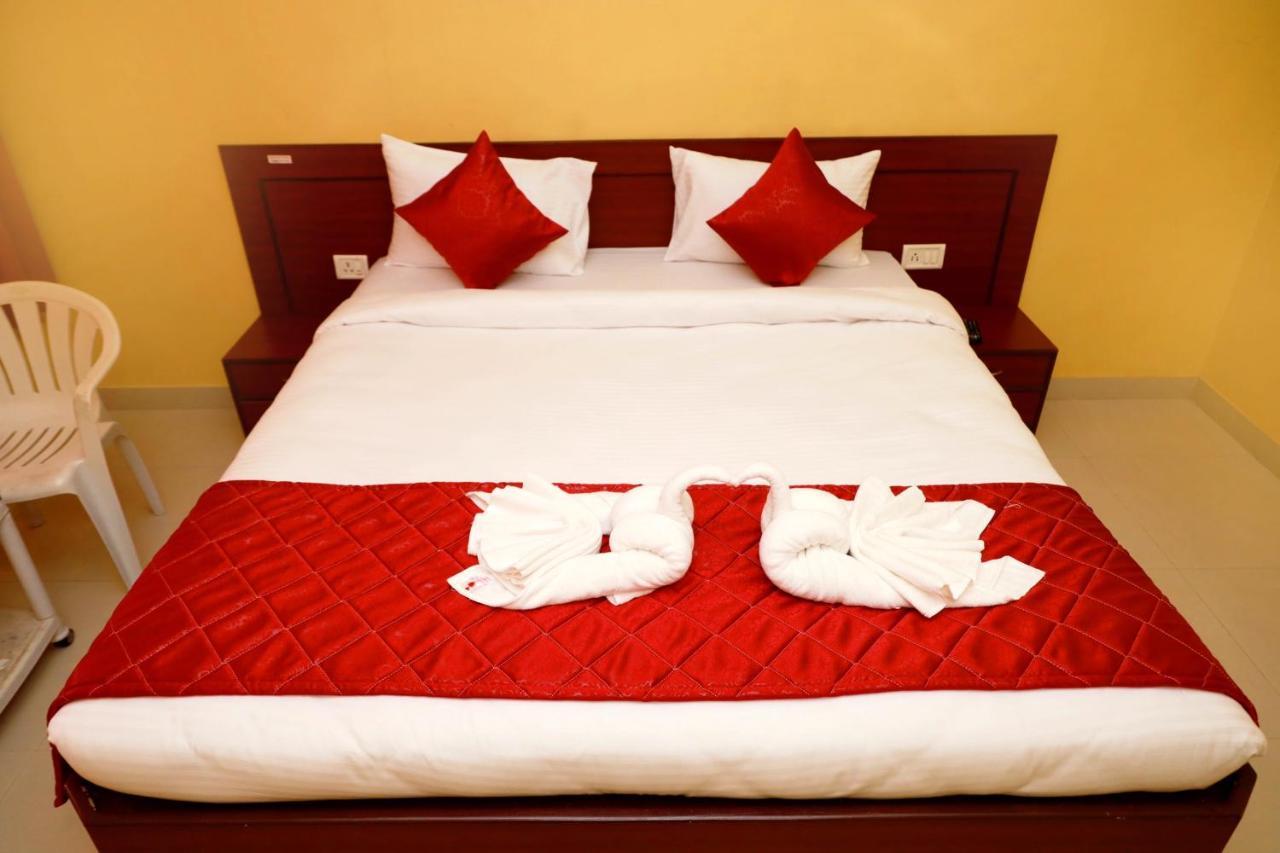 Hotel Manik Moti 로나발라 외부 사진